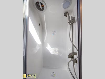 2026 Airstream Classic - Photo 25