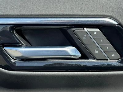 2025 Chevrolet Suburban - Photo 18
