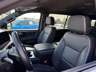 2025 Chevrolet Suburban - Photo 8