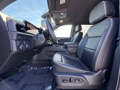 2025 Chevrolet Suburban - Photo 25