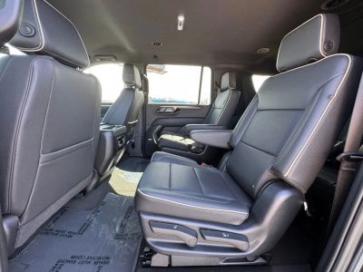 2025 Chevrolet Suburban - Photo 35