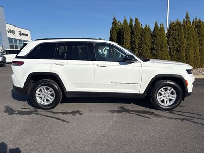 2023 Jeep Grand Cherokee Laredo - Photo 3