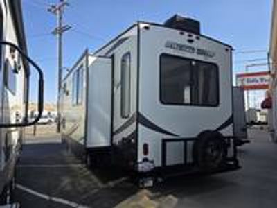 2019 Forest River Arctic Wolf 285DRL4 - Photo 4