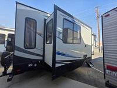 2019 Forest River Arctic Wolf 285DRL4 - Photo 5