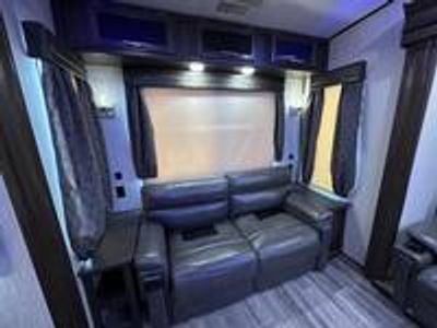 2019 Forest River Arctic Wolf 285DRL4 - Photo 25