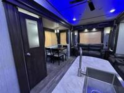 2019 Forest River Arctic Wolf 285DRL4 - Photo 6