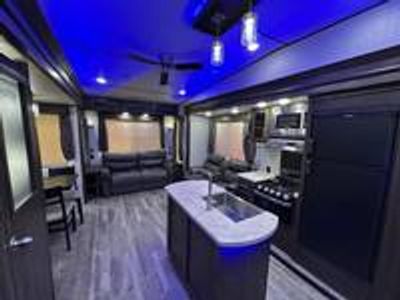 2019 Forest River Arctic Wolf 285DRL4 - Photo 17
