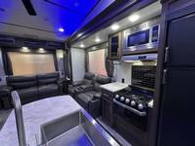 2019 Forest River Arctic Wolf 285DRL4 - Photo 28