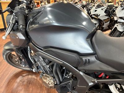 2023 Honda CB650R — photo 9 view