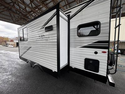2025 Jayco JAY FLIGHT - Photo 3