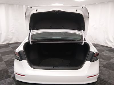 2023 Honda Accord Hybrid — photo 11 view
