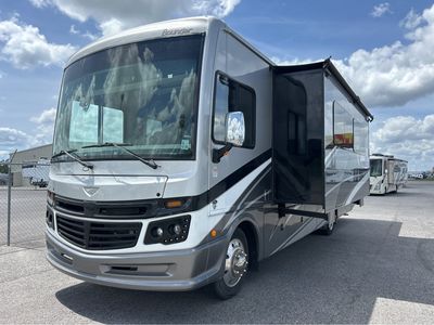 2021 Fleetwood Bounder - Photo 3