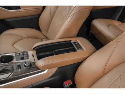 2026 Toyota Highlander — photo 11 view