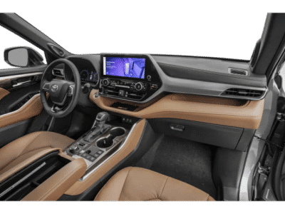2026 Toyota Highlander — photo 12 view