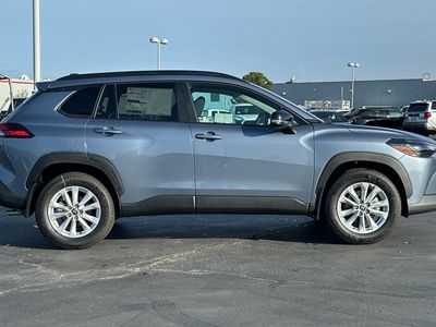 2026 Toyota Corolla Cross — photo 8 view
