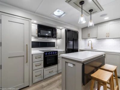 2025 Brinkley RV Model Z AIR - Photo 10