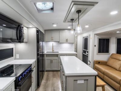 2025 Brinkley RV Model Z AIR - Photo 2