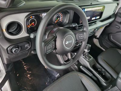 2026 Jeep Wrangler — photo 16 view