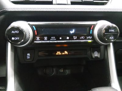 2024 Toyota RAV4 - Photo 18