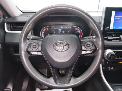 2024 Toyota RAV4 - Photo 12