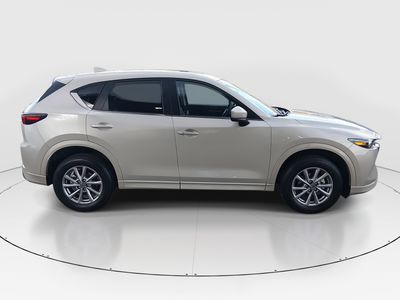 2025 Mazda CX-5 - Photo 8