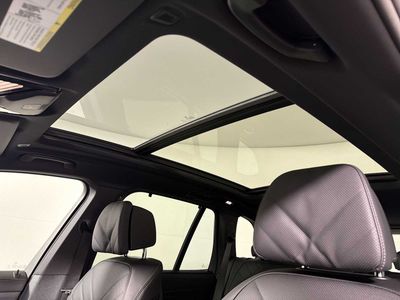 2026 BMW X5 xDrive40i — photo 17 view