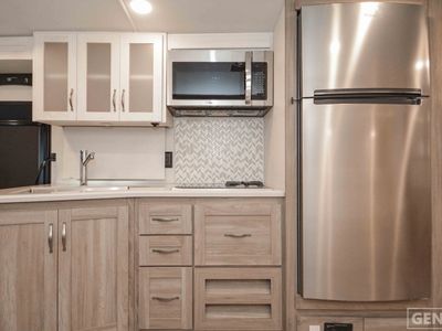 2026 Winnebago Adventurer - Photo 7