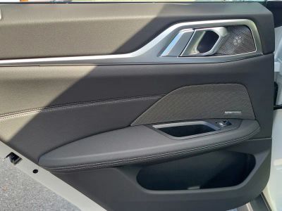 2026 BMW i4 — photo 10 view