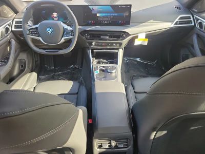 2026 BMW i4 — photo 15 view