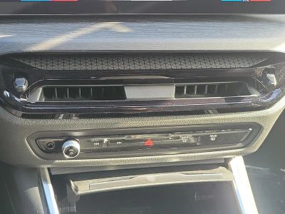 2026 BMW i4 — photo 32 view