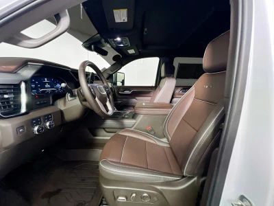 2024 GMC Sierra 3500HD — photo 12 view