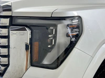 2024 GMC Sierra 3500HD — photo 9 view