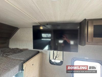 2023 Wraith 32W - Photo 12