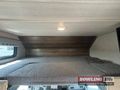 2023 Wraith 32W - Photo 11