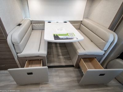2026 Thor Motor Coach Tiburon - Photo 9