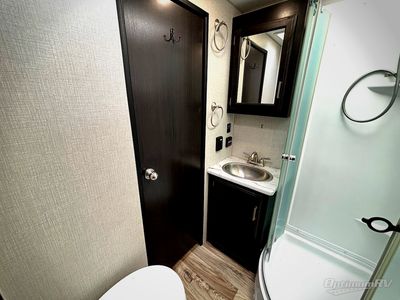 2020 Venture RV SportTrek Touring Edition - Photo 11