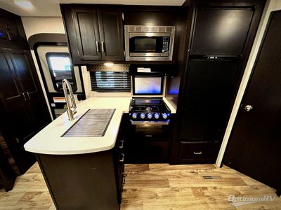 2020 Venture RV SportTrek Touring Edition - Photo 6