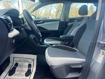 2025 Volkswagen Taos S - Photo 15