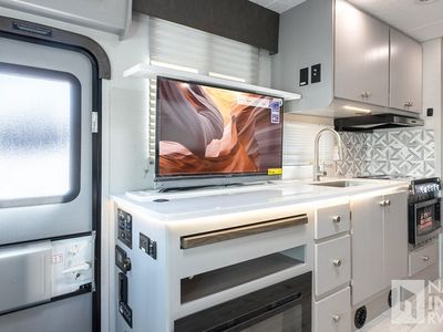 2026 Coachmen Freelander - Photo 12
