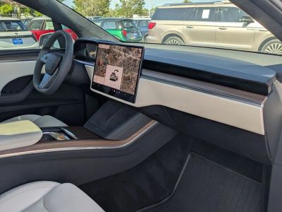 2024 Tesla Model X — photo 27 view