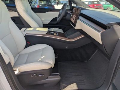2024 Tesla Model X — photo 25 view