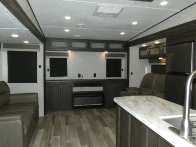 2023 Shasta RVs Phoenix Lite - Photo 5