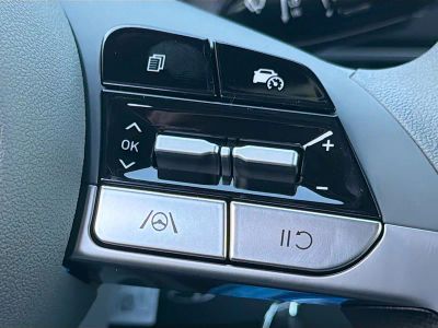 2026 Hyundai ELANTRA — photo 28 view