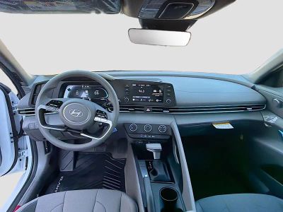 2026 Hyundai ELANTRA — photo 13 view
