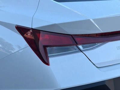 2026 Hyundai ELANTRA — photo 10 view