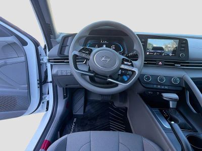 2026 Hyundai ELANTRA — photo 14 view