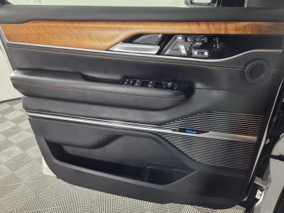 2024 Jeep Grand Wagoneer L — photo 22 view