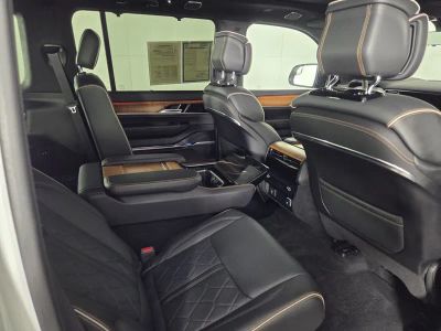 2024 Jeep Grand Wagoneer L — photo 31 view