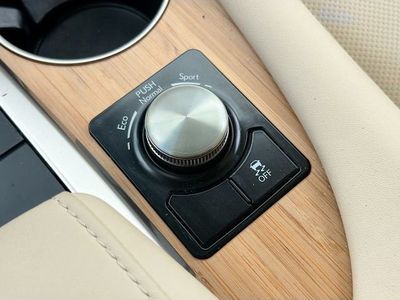 2020 Lexus RX - Photo 31