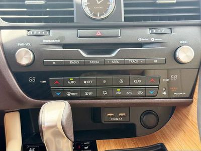 2020 Lexus RX - Photo 35